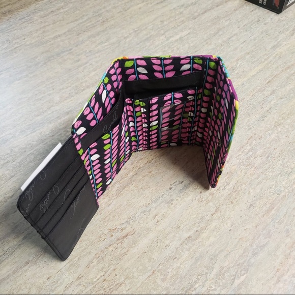 ♥️HOST PICK ♥️NWOT Vera Bradley wallet - Picture 2 of 14